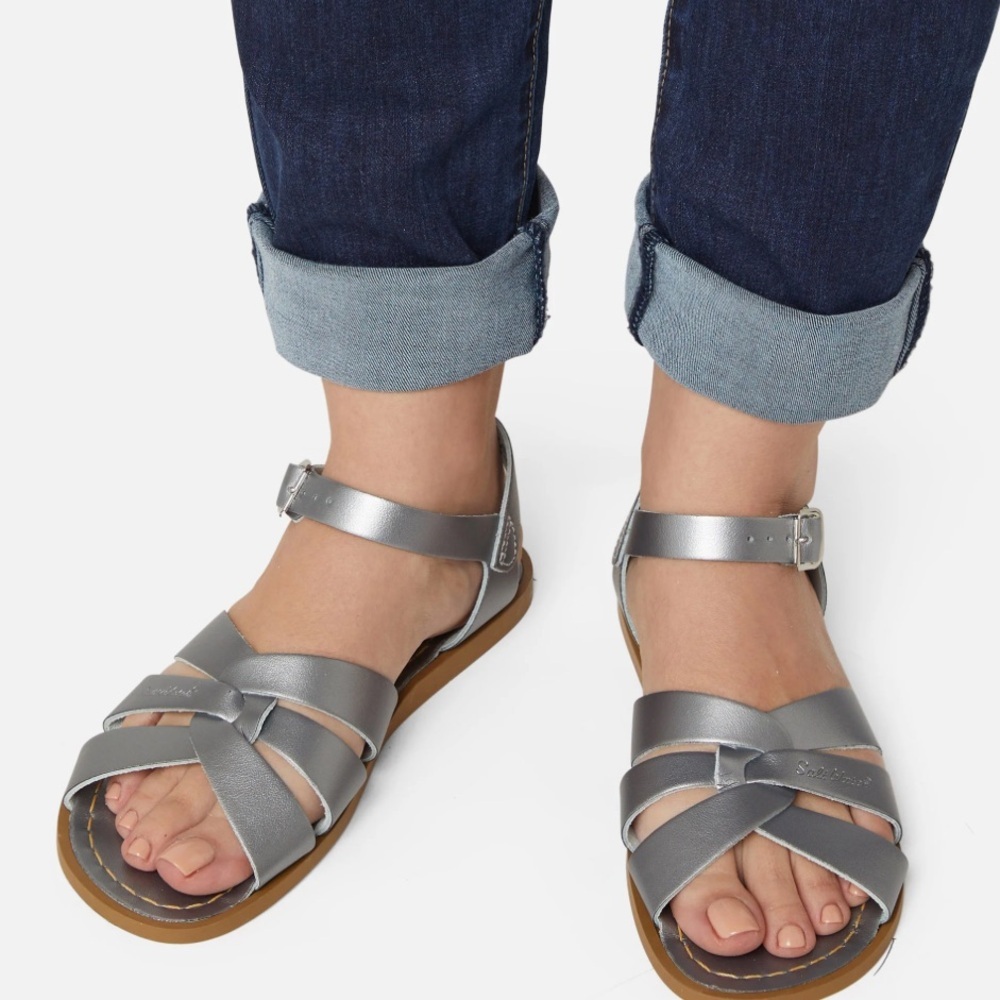Salt Water Silver Leather Sandals Size 5‎
